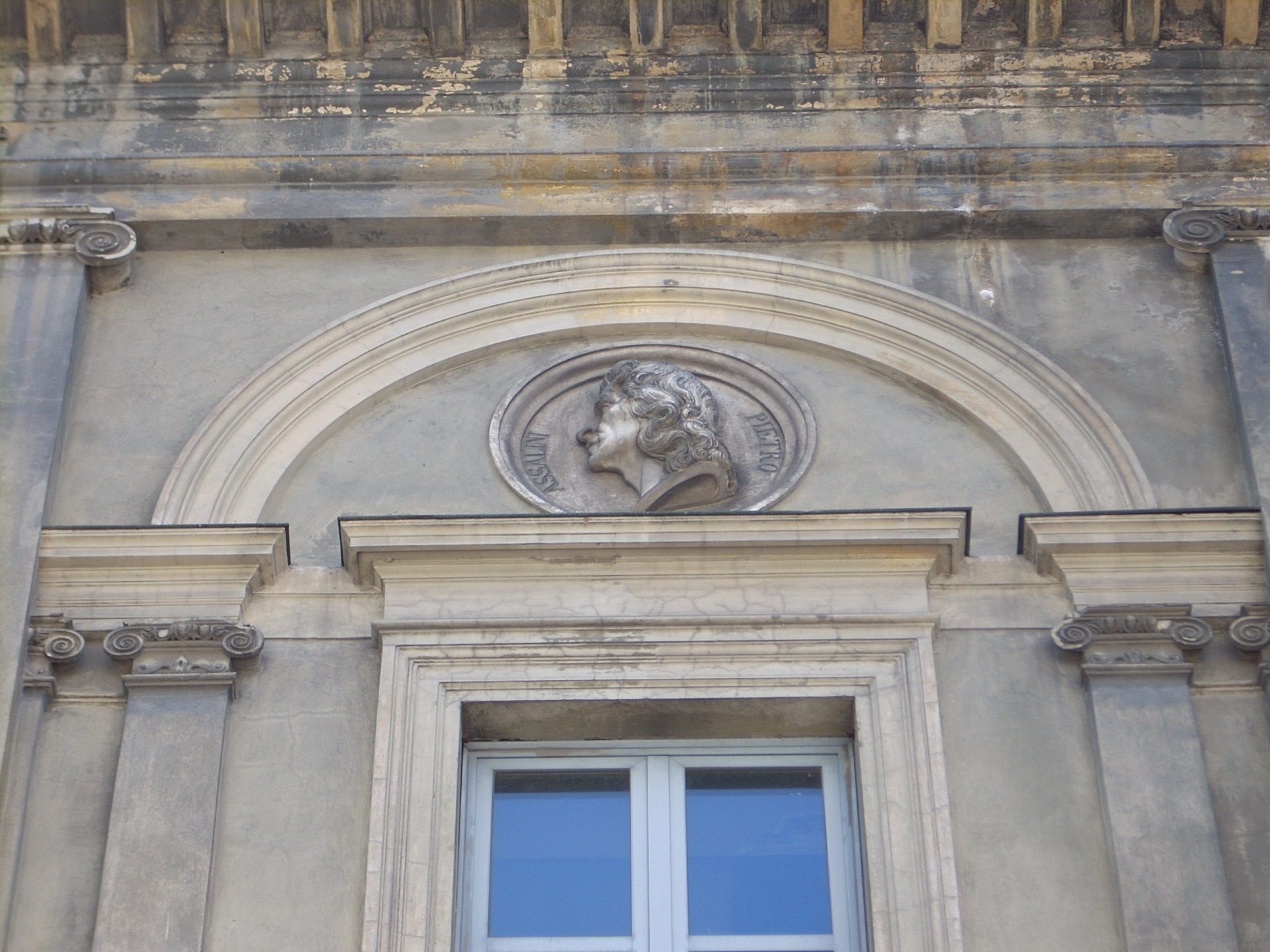 Pietro Assalini's bas-relief, Old Ospedale Maggiore, Vercelli (1).JPG